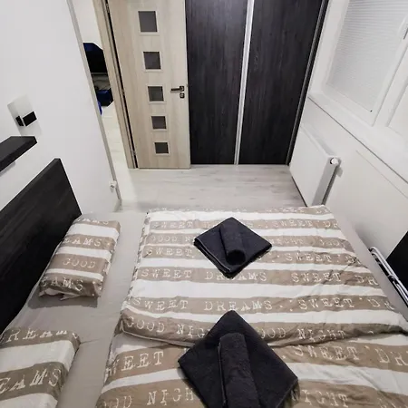 Apartment Halovaa *